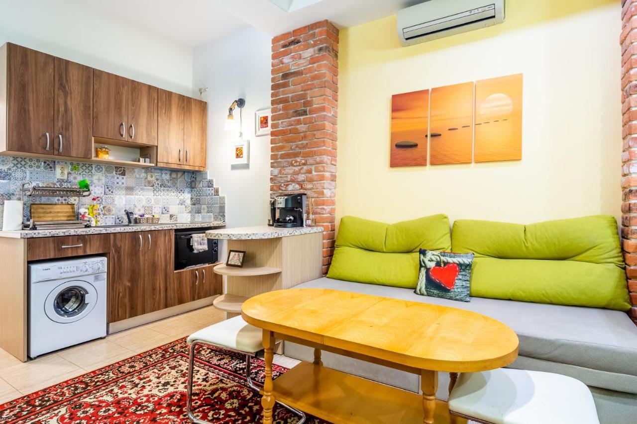 Barcelona Colorful Central Studio W Green Backyard София Екстериор снимка
