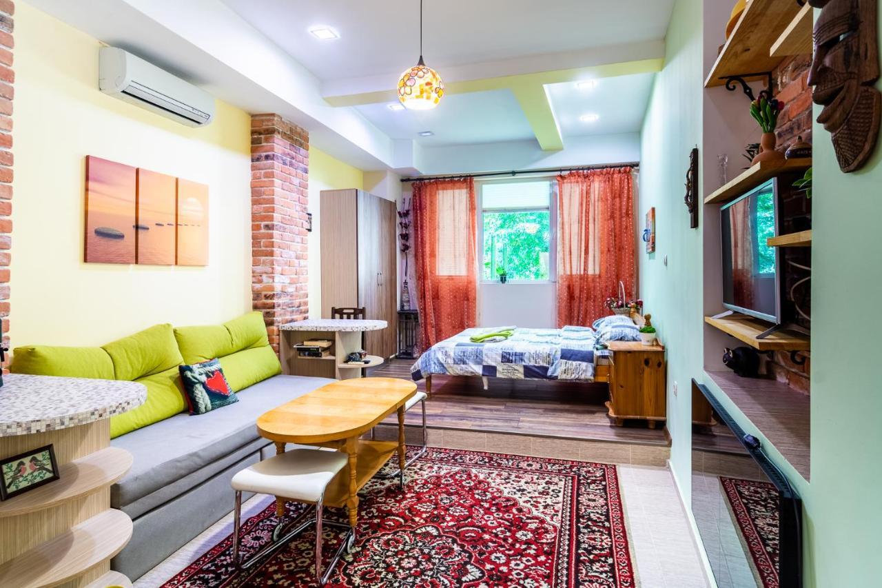 Barcelona Colorful Central Studio W Green Backyard София Екстериор снимка