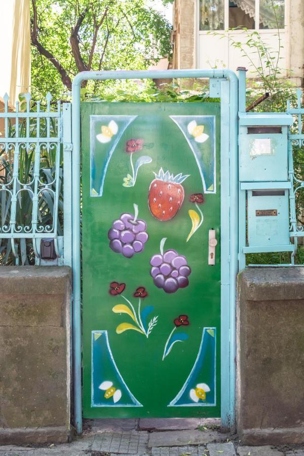 Barcelona Colorful Central Studio W Green Backyard София Екстериор снимка