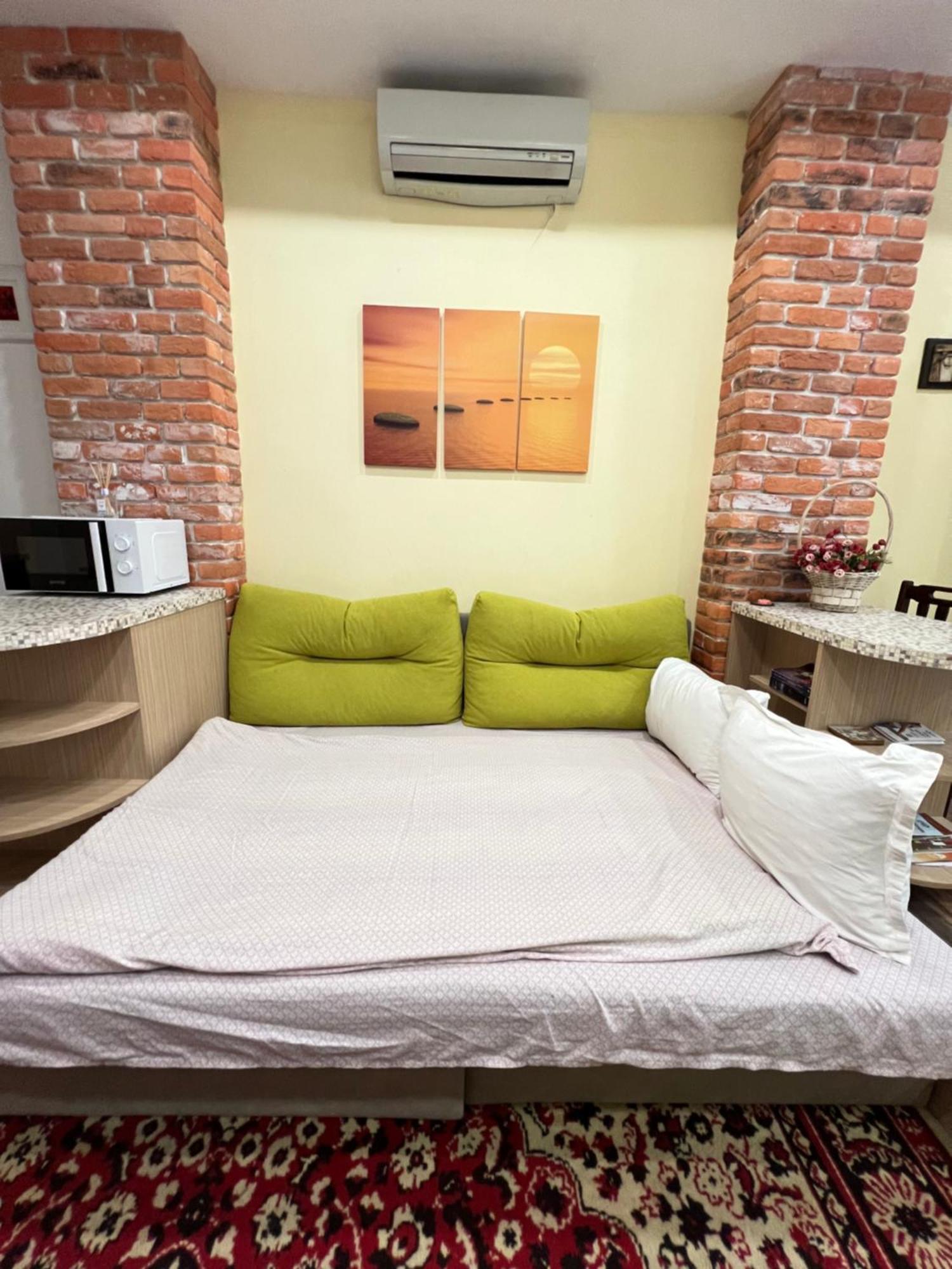 Barcelona Colorful Central Studio W Green Backyard София Екстериор снимка